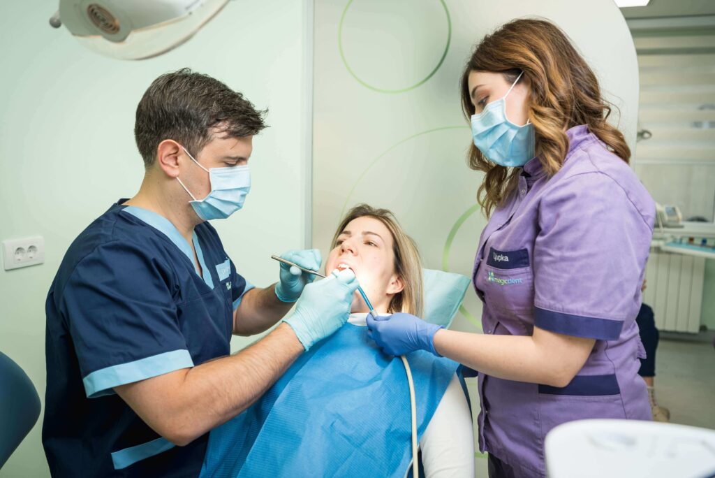 Peskiranje zuba naši stručnjaci vrše brzo i bezbolno!